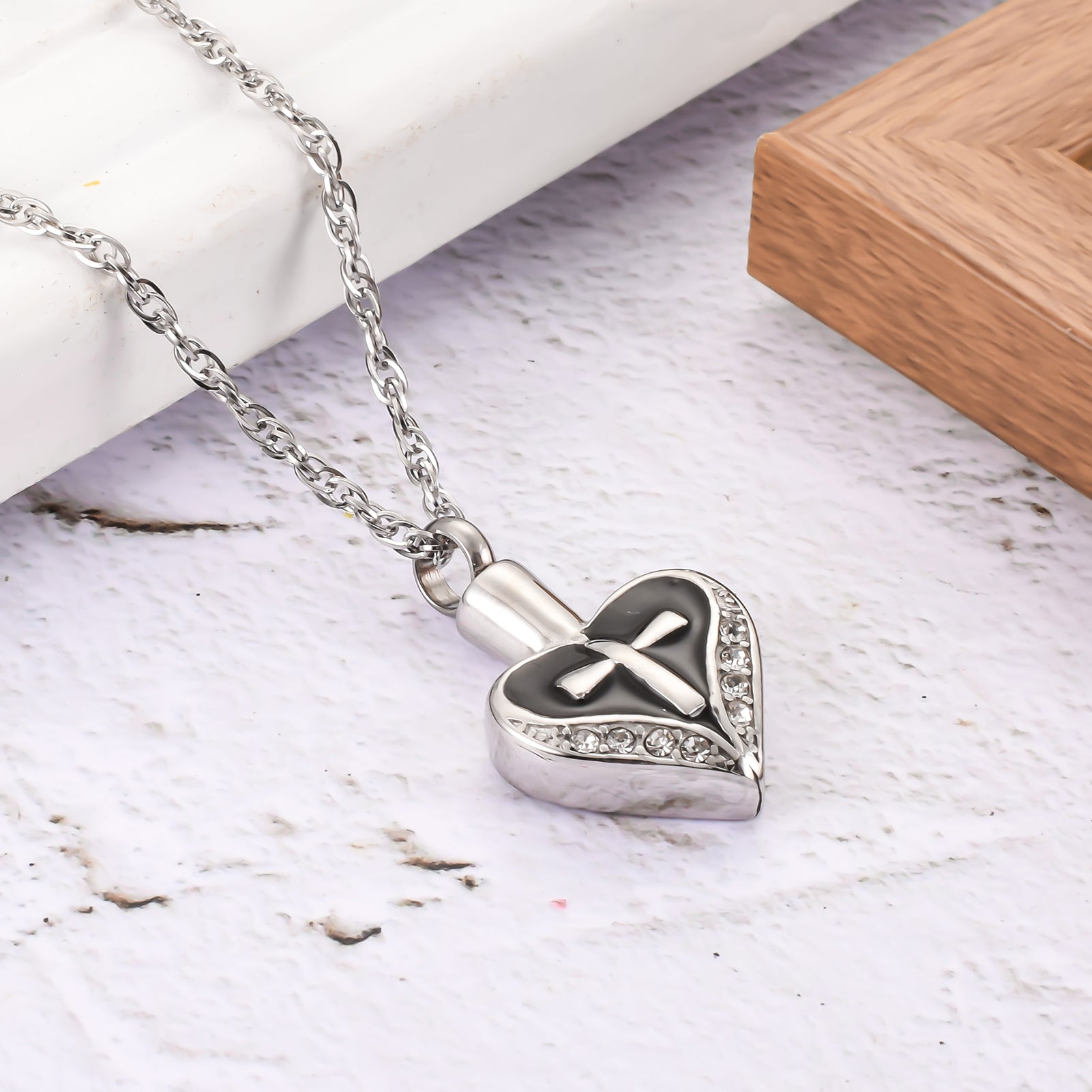Heart and Cross Urns Necklace with Zircon